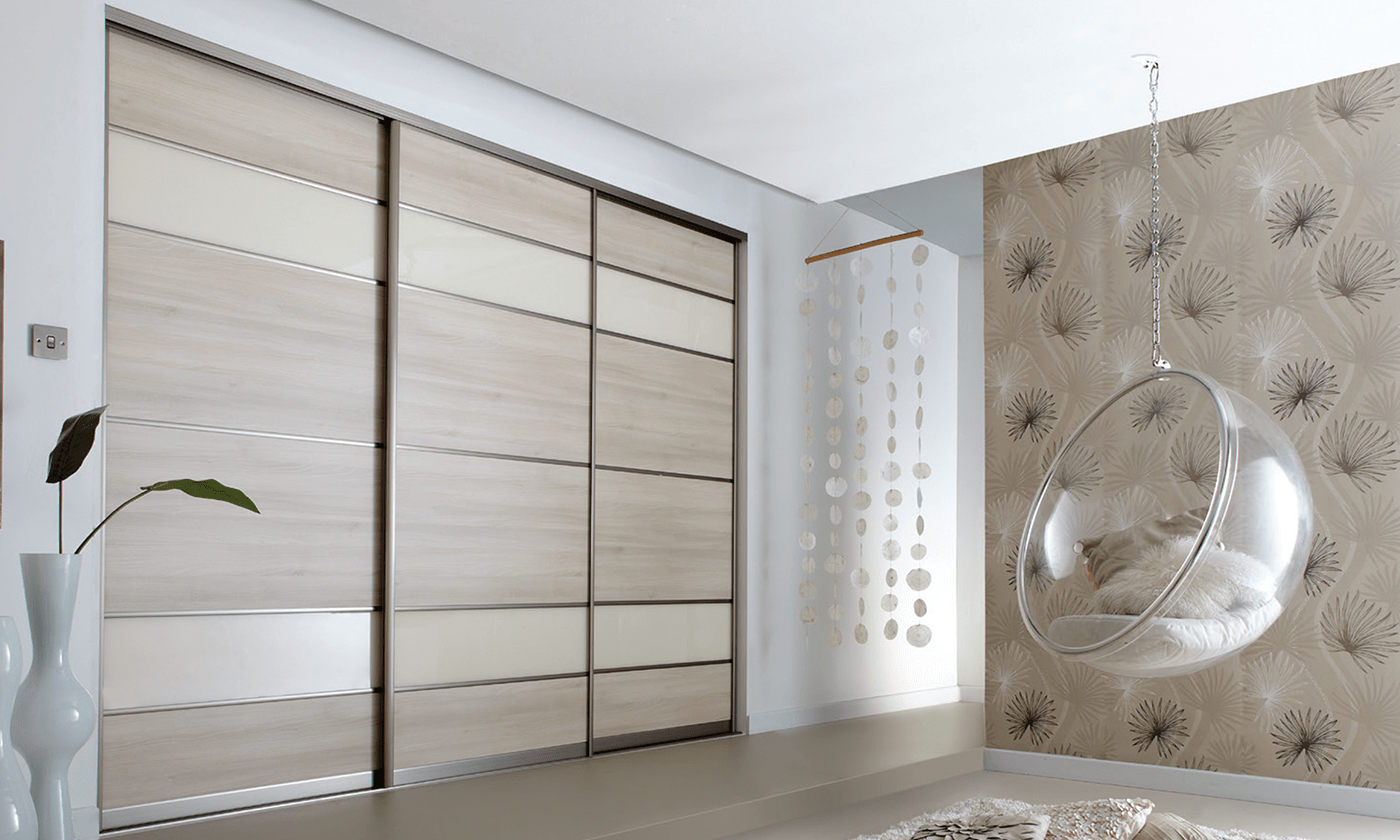 Light Lakeland Acacia_Pearl White Glass